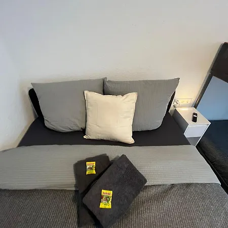 Hub 25 - Mit Balkon - Coffee For Free - Albergue