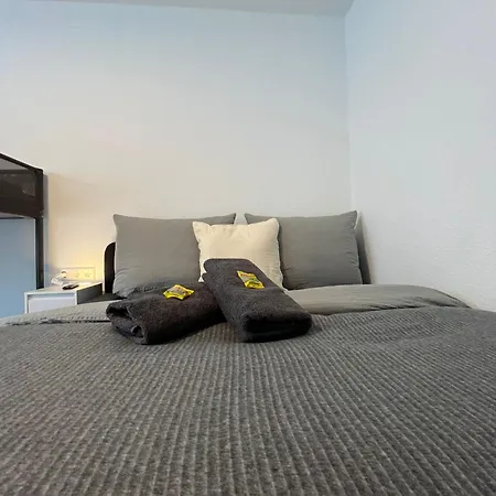 אכסניה Hub 25 - Mit Balkon - Coffee For Free - *